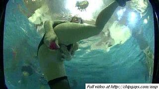 Sexy honey women in water porn video